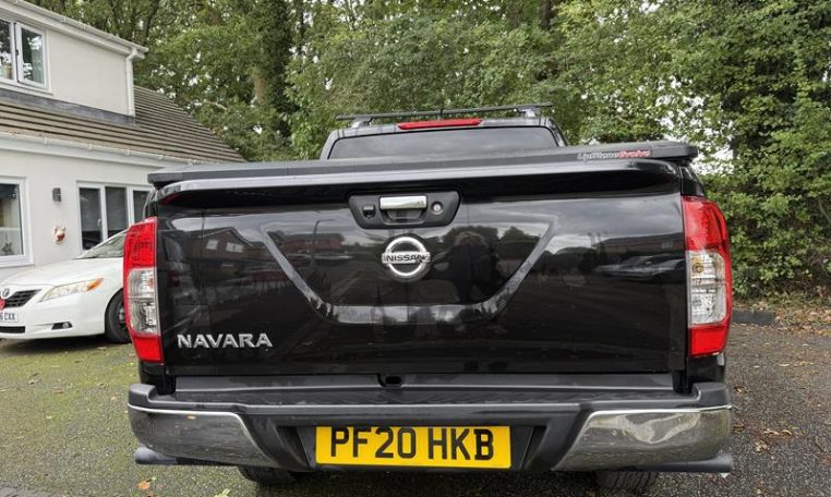 Nissan Navara 2.3 DCI 4WD Manual Euro 6 4 Dr Pick Up with Canopy (R16), Rear View